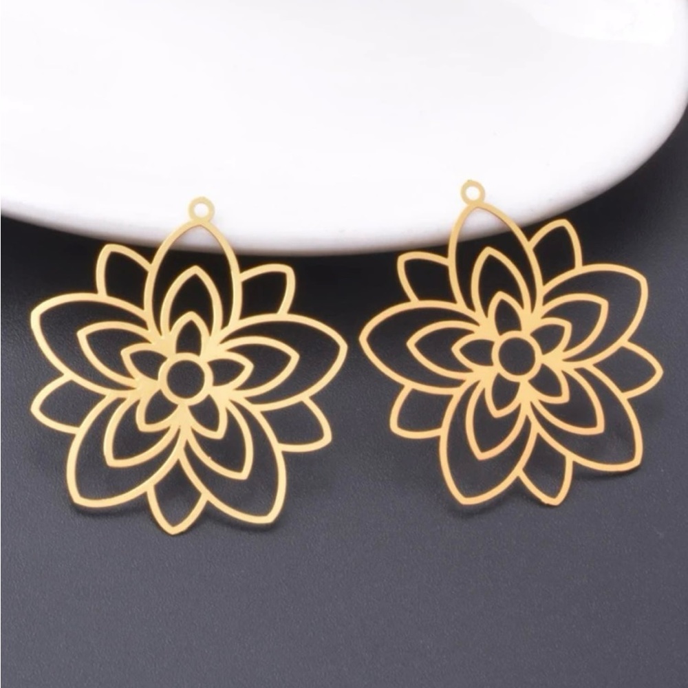 Handmade gold earrings